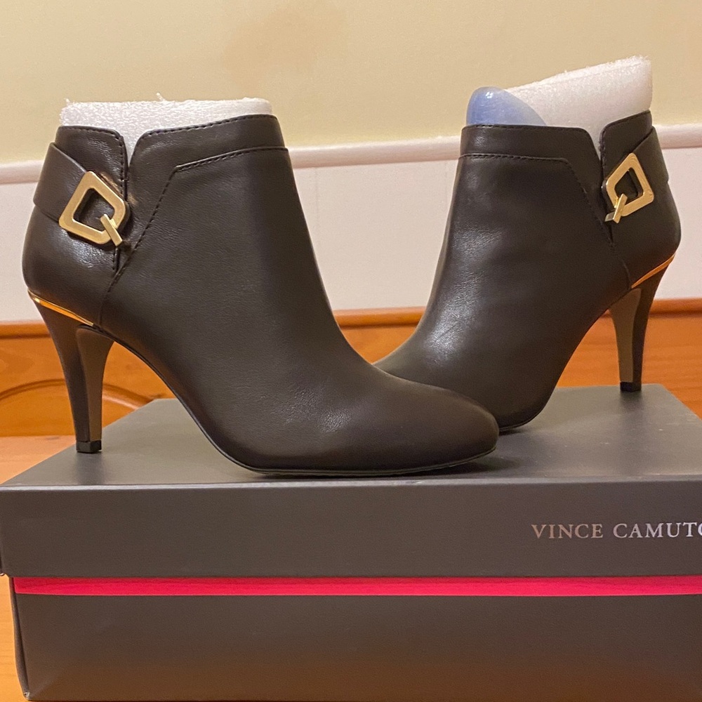 Vince Camuto Women's Brown Ankle Booties - Picture 9 of 11